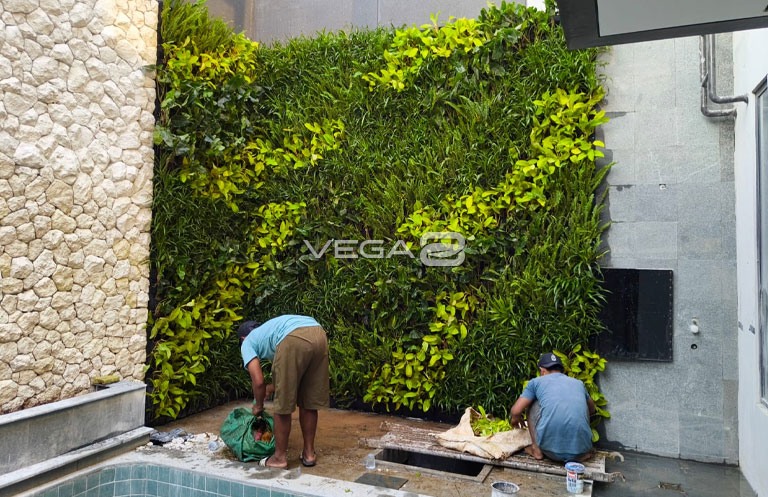 Project Vertical Garden Kota Baru Parahyangan